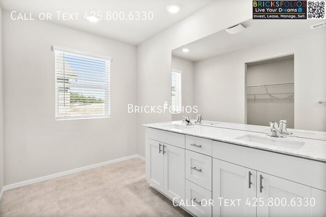 Building Photo - 1342 SW Pendleton Way