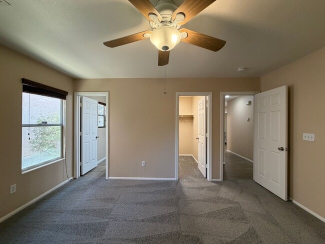 Building Photo - SPACIOUS SINGLE STORY HOME IN SOUTHERN HIGHLANDS WITH NEW KITCHEN APPLIANCES