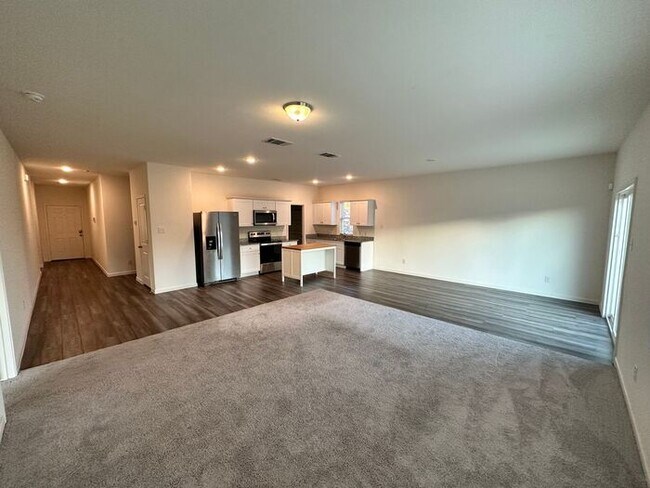 Building Photo - Single Family house in Crowley 76036