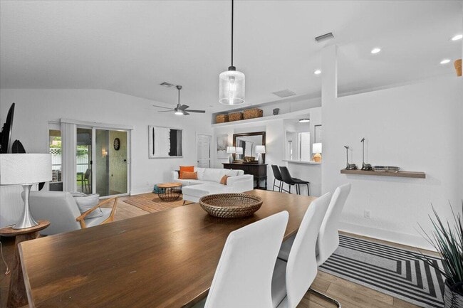 Building Photo - 105 Pennock Landing Cir