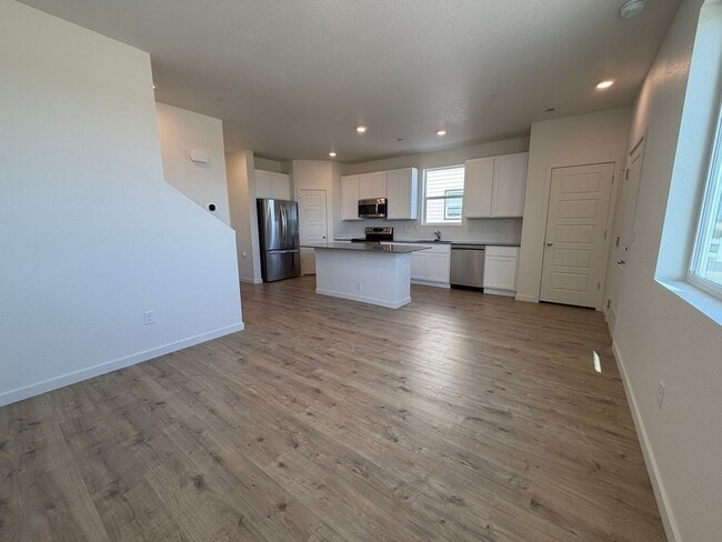 Building Photo - 3932 Pinnacles Ct