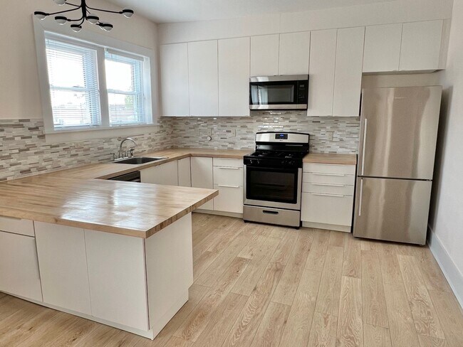 Building Photo - 77 Glenbrook Rd