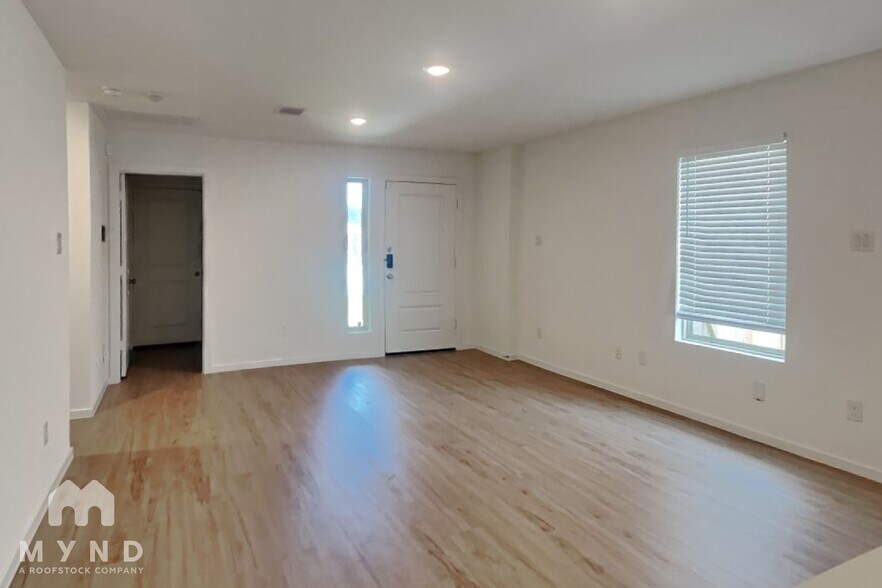 Building Photo - 18515 Cepagatti Dr