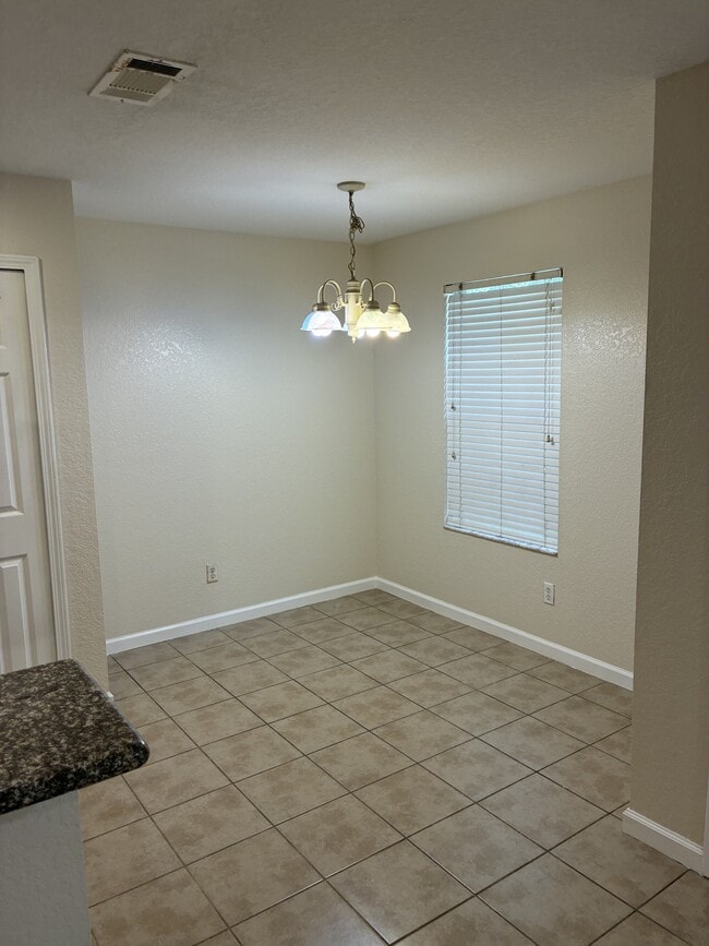 Building Photo - 6039 E Adams St