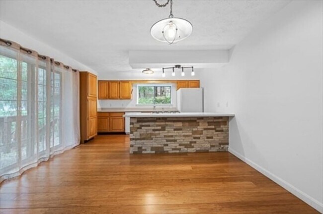 Building Photo - 54 Voyagers Ln