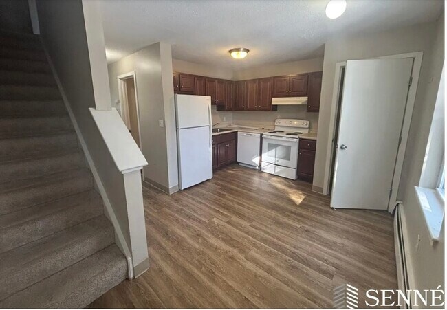 Building Photo - 65 Frank's Ln