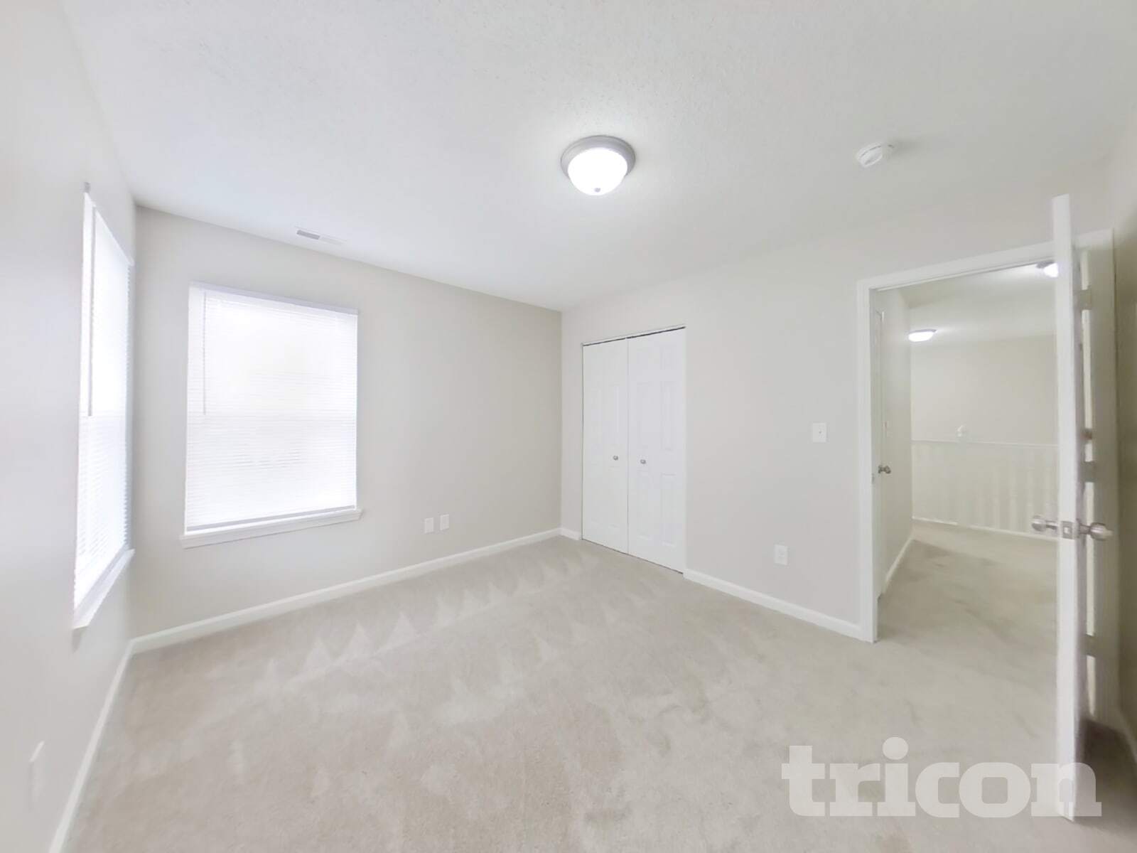 Building Photo - 676 Blue Meadow Dr