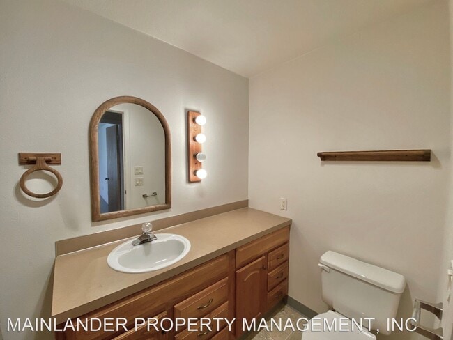 Building Photo - 5961-6963 SW Childs Rd