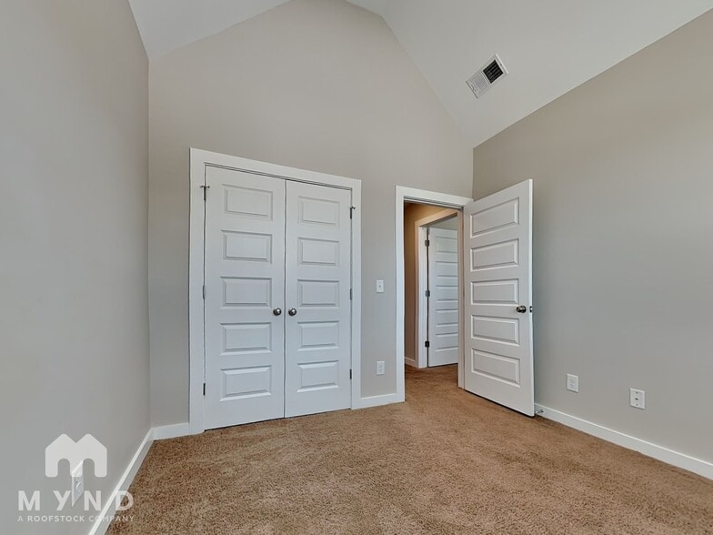 Building Photo - 15534 Tide Water Ct