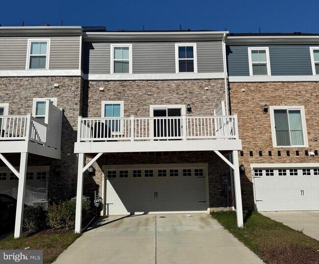 Building Photo - 4151 Skipton Pl