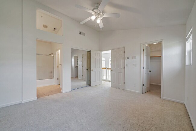 Building Photo - 4902 Hibernia Dr