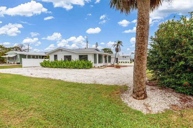 Building Photo - 1950 Nebraska Ave