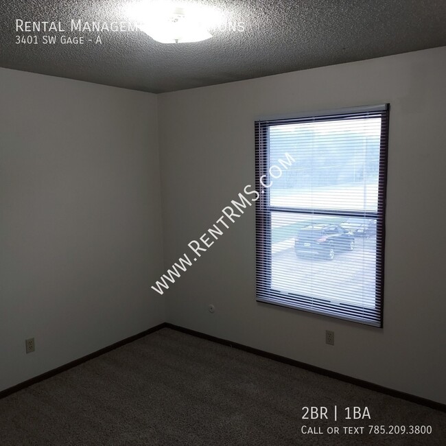 Building Photo - **MOVE-IN SPECIAL**3401 SW Gage Unit A- 2 ...