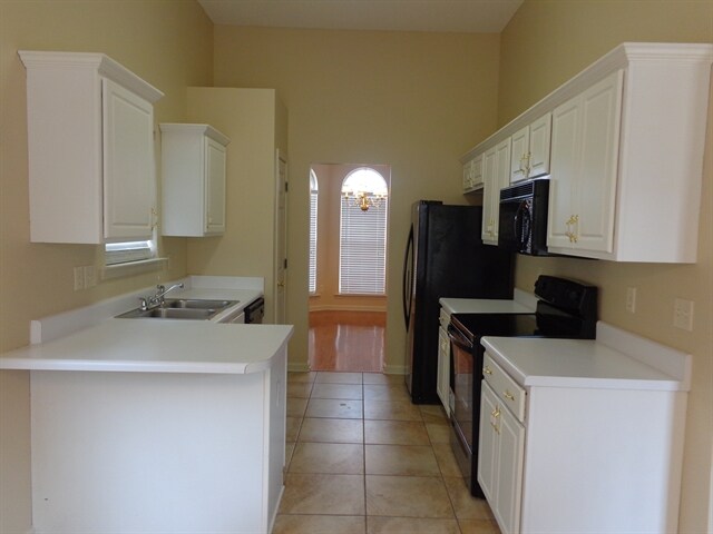Building Photo - 7859 Parkmont Dr
