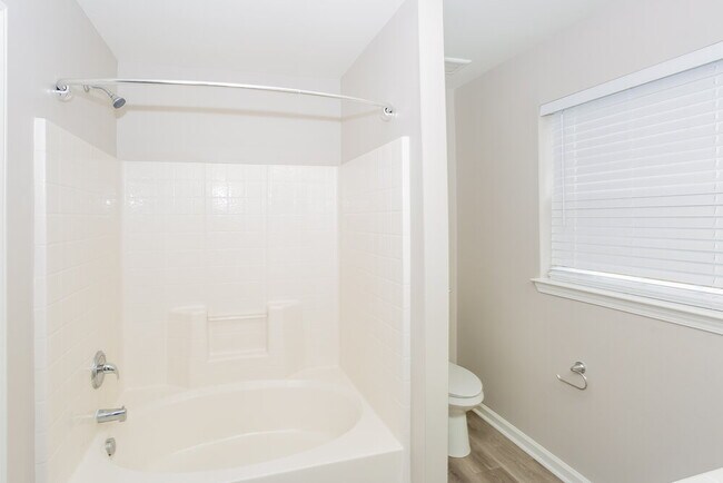 Building Photo - 333 Winding Canyon Dr