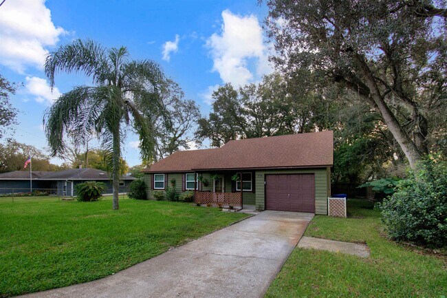 Building Photo - 209 Jasmine Rd