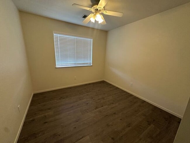 Building Photo - 5375 Santa Rosa Ave