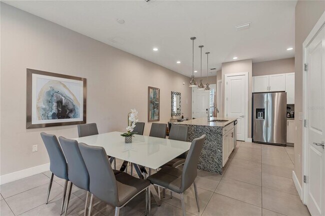 Building Photo - 2664 Sunrise Shores Dr