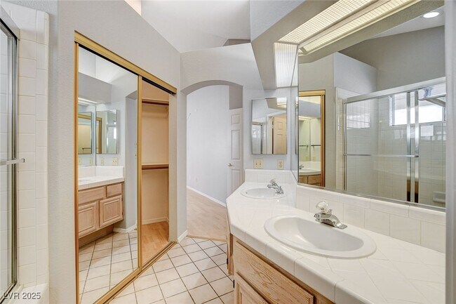 Building Photo - 4432 Crimson Leaf Dr