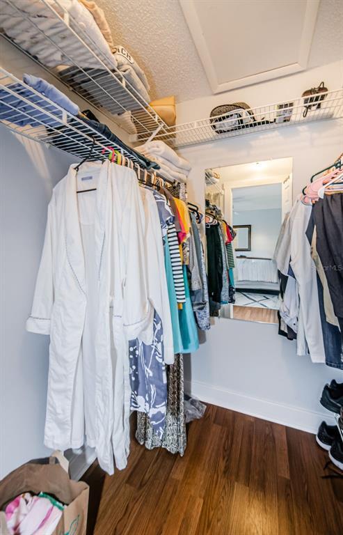 Building Photo - 601 N Hercules Ave