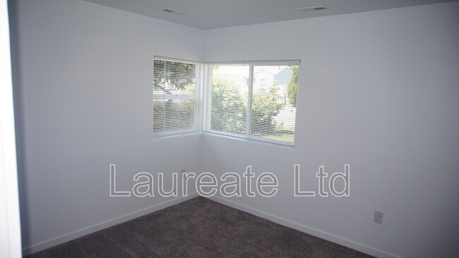 Building Photo - 1800 S Cook St