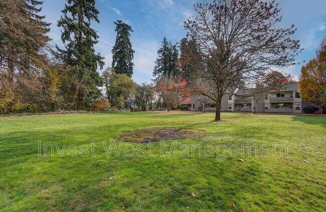 Building Photo - 13216 NE Salmon Creek Ave