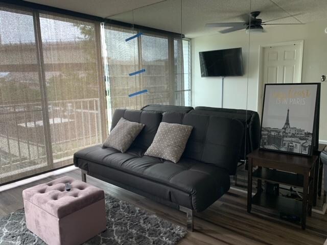 Building Photo - 2845 Waialae Ave