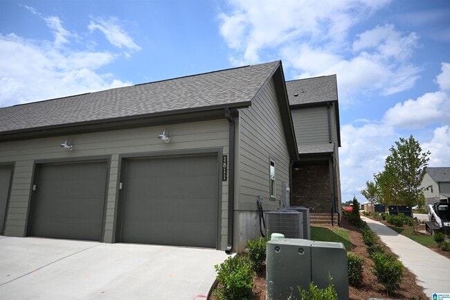 Building Photo - 1811 Kaver Ln