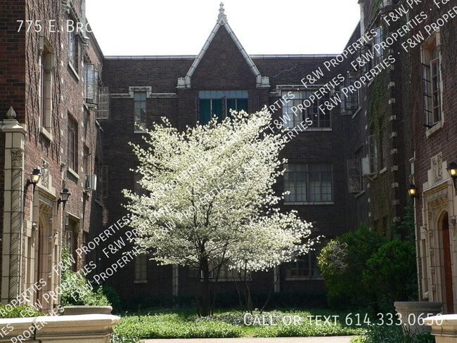 Building Photo - Broadway Apartments