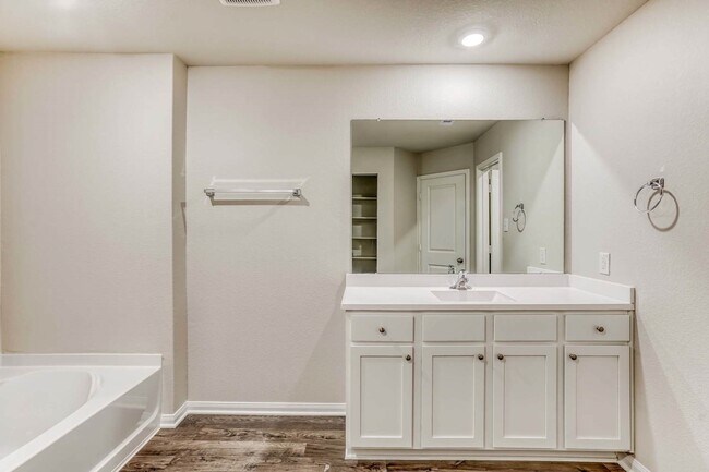 Building Photo - 8219 Blooming Meadow Ln