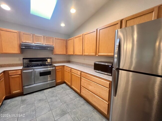 Building Photo - 2875 W Simplicity Dr