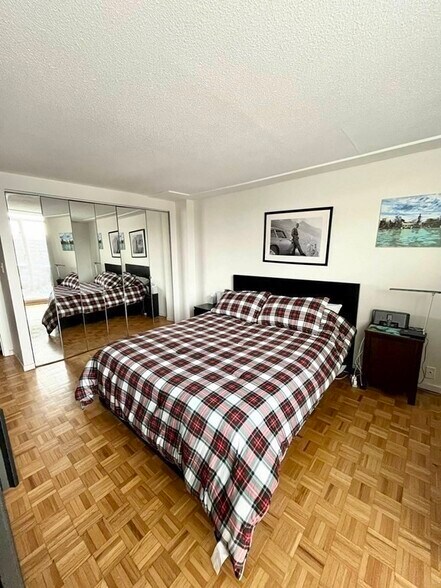 Building Photo - 19 Winchester St