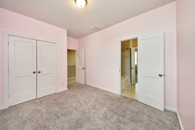 Building Photo - 19623 San Angelo Park Dr