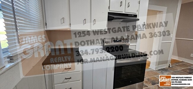 Building Photo - 206 Kornegay St