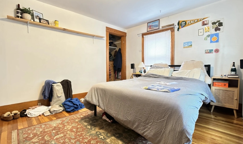 Building Photo - 27 South Crescent Circuit