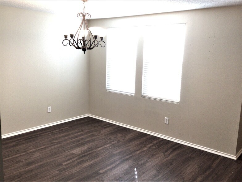 Building Photo - 3030 Dusty Ridge Dr