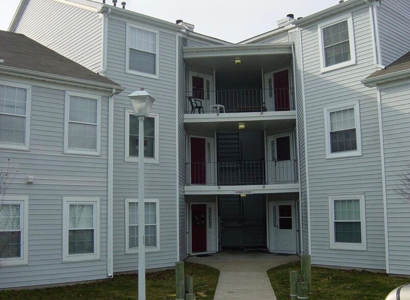 Building Photo - 1518 Waters Edge Dr