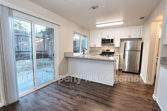 Building Photo - 5820 Alorn Ln
