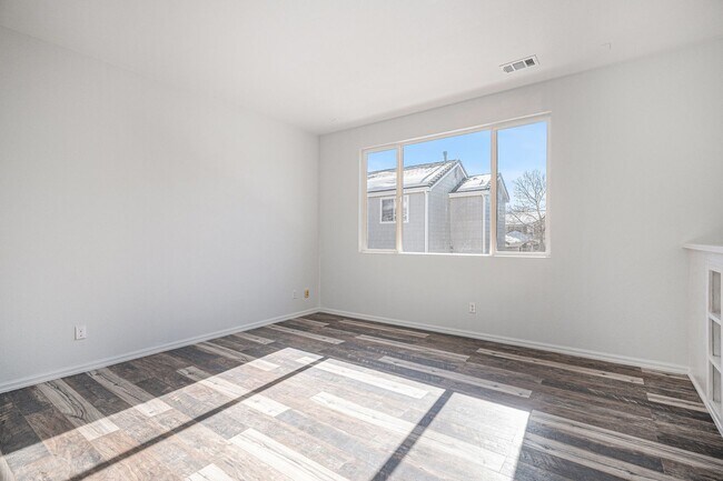 Building Photo - 8303 S Pierce Way