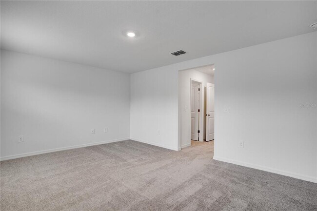 Building Photo - 212 27th St SE