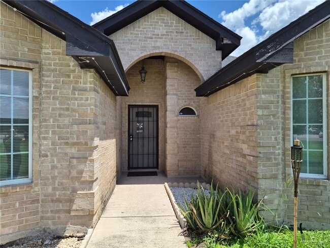 Building Photo - 21 S Val Verde Rd