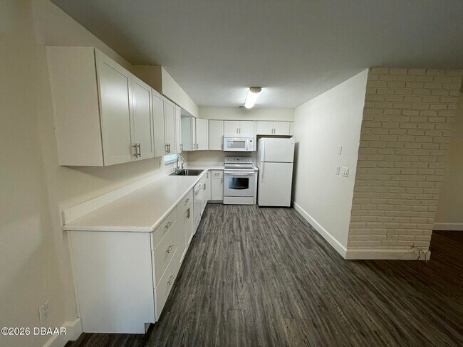 Building Photo - 90 Hickory Hills Cir