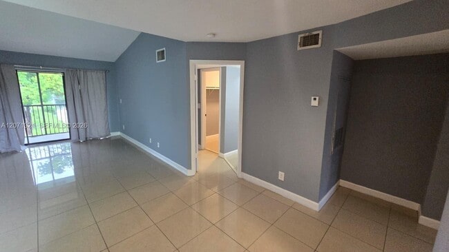 Building Photo - 8787 NW 39th St