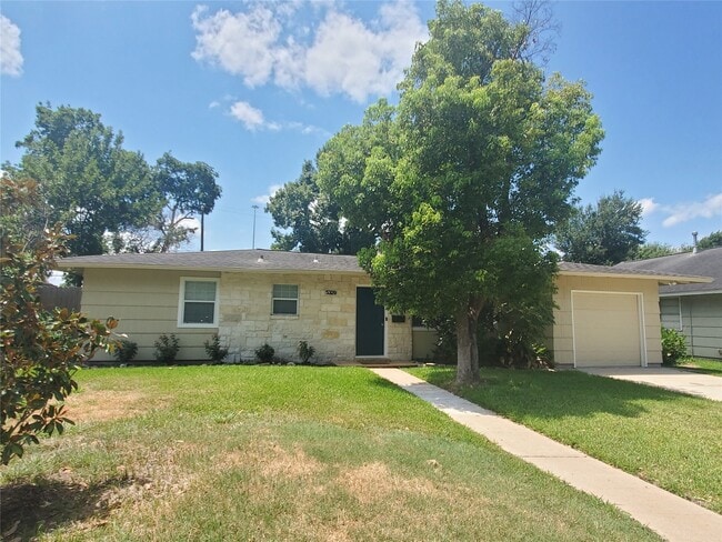 Building Photo - 5329 Pagewood Ln