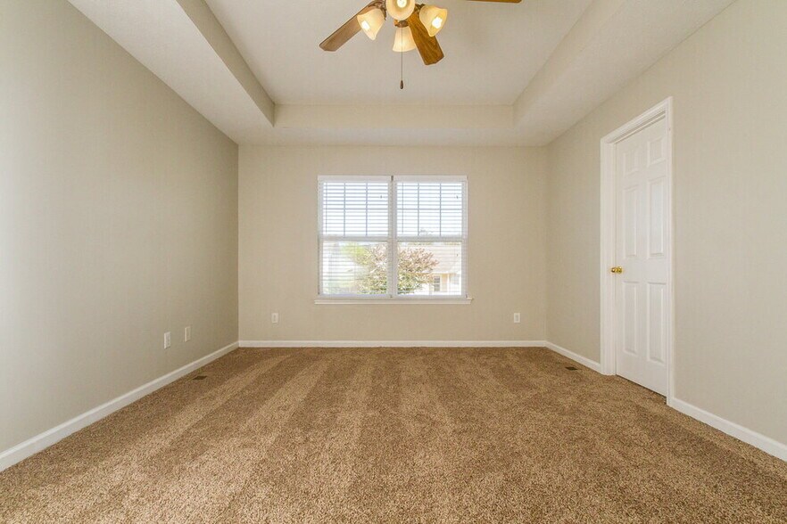 Building Photo - 7424 Maggie Dr