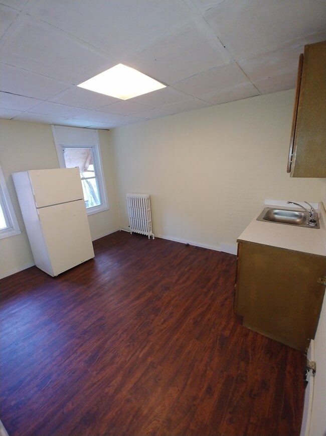 Building Photo - 1538 Point Breeze Ave