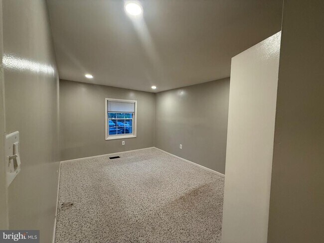 Building Photo - 9200 Bridle Path Ln