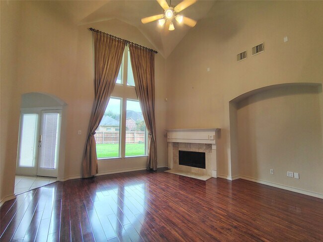 Building Photo - 5606 Grandwood Ln