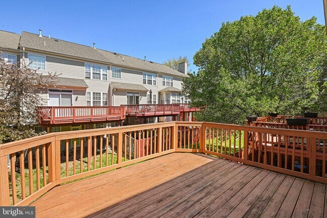 Building Photo - 2658 Logan Wood Dr