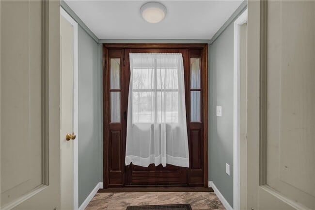 Building Photo - 307 Moore Ave